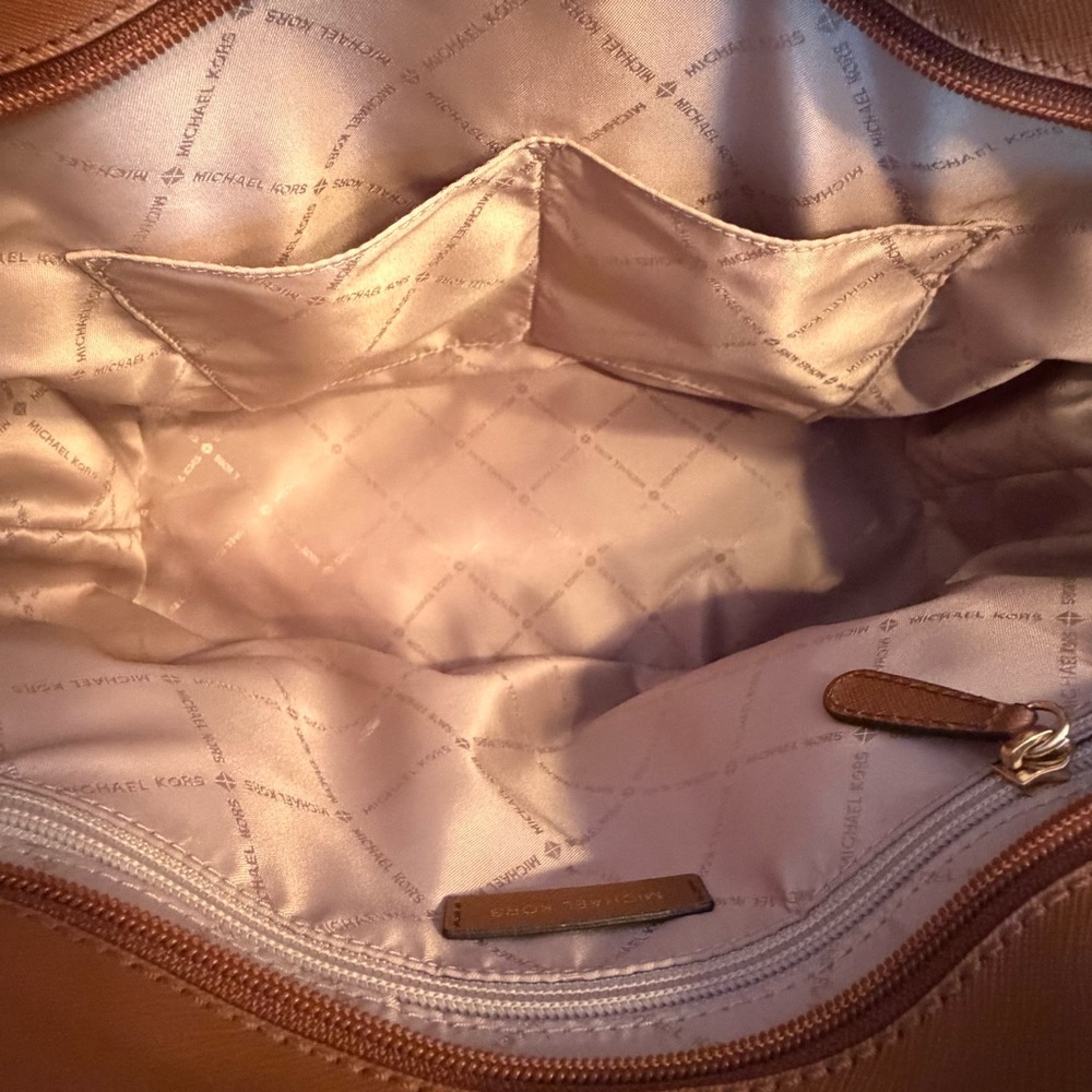 MICHAEL KORS Jet Set Saffiano Leather Tote Shoulder Bag - Picture 12 of 13